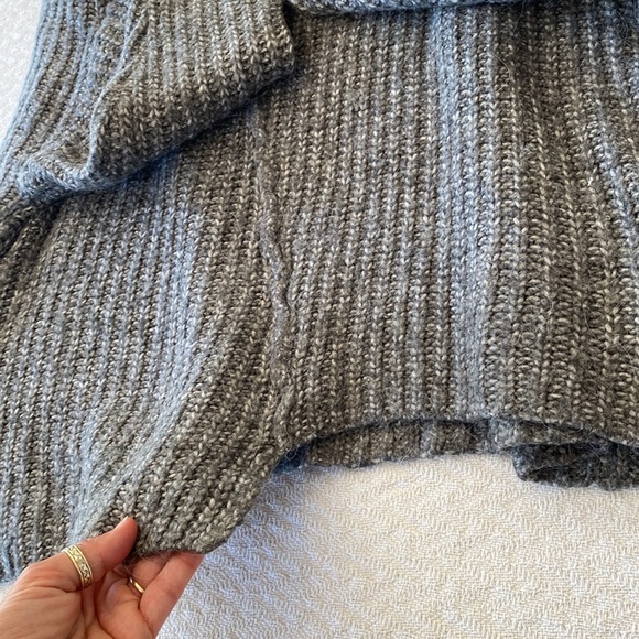 Zara Acrylic Alpaca Blend Gray Sweater Pullover Asymmetrical Oversized Knit Crew - Picture 7 of 11